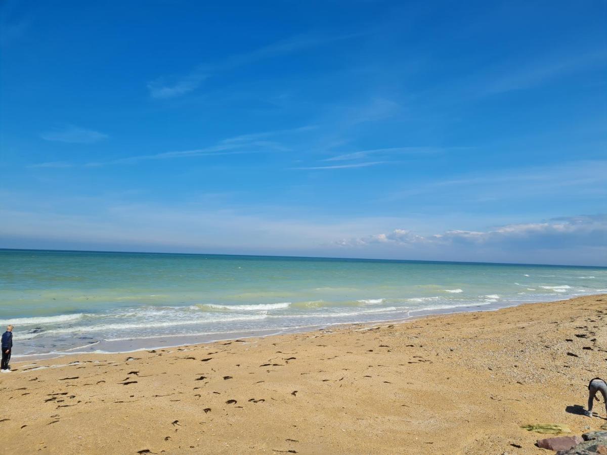 Les Pieds Dans L'Eau - Acces Direct A La Plage Bernières-sur-Mer Buitenkant foto