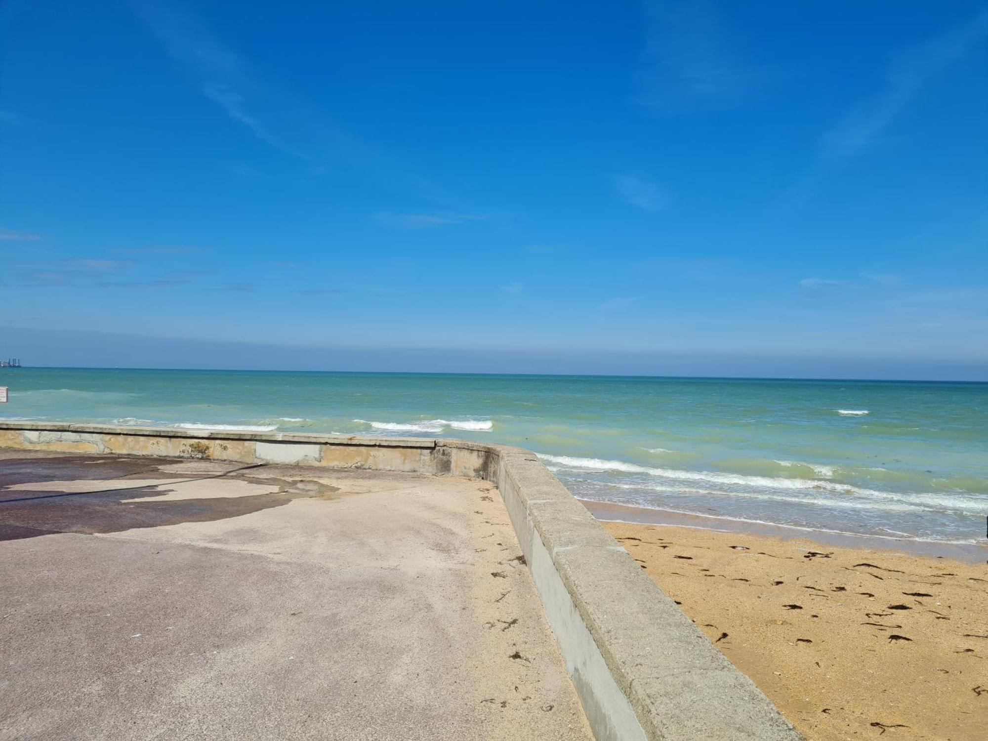 Les Pieds Dans L'Eau - Acces Direct A La Plage Bernières-sur-Mer Buitenkant foto